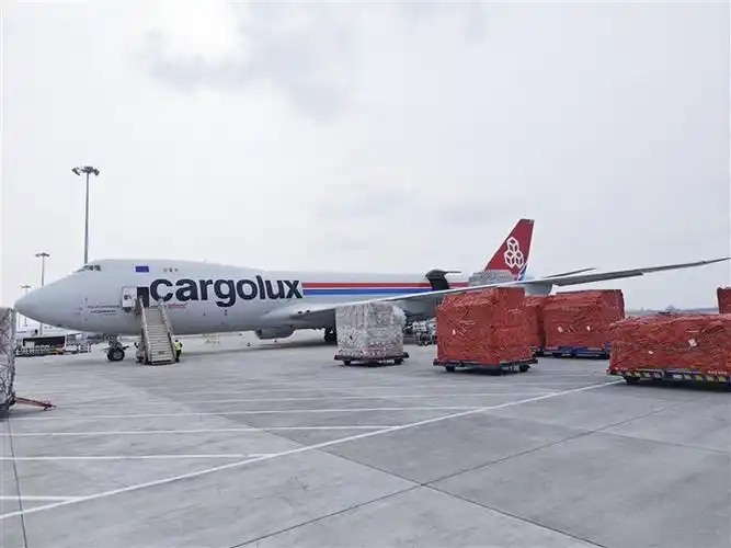郑州航空口岸年内出入境航班突破万架次