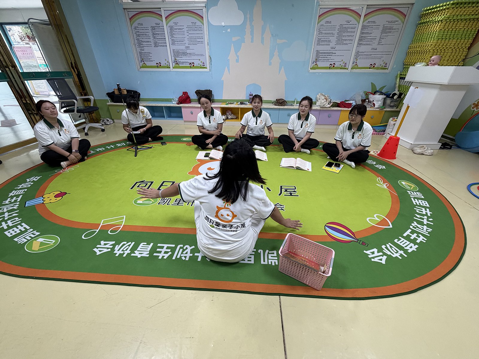 跨越山海磨一课 粤黔携手育新苗 ——凯里市亲子服务辅导员备战省培侧记