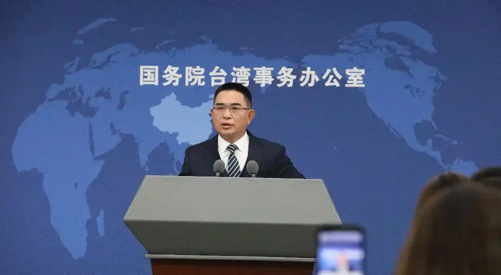 回应蔡康永最新表态 国台办:希望台艺人做堂堂正正中国人