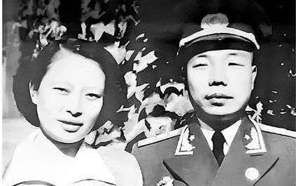 纪念长征胜利90周年 红军后代讲历史/创作《长征组歌》传唱至今 “最年轻上将”人生如歌 萧华率众血战12天 为红军转移争时间
